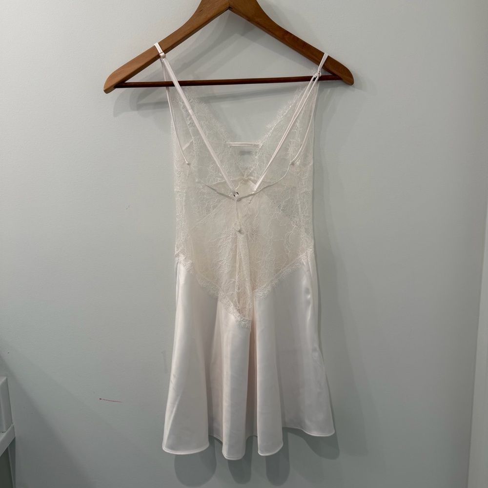 NWOT Vintage Victoria’s Secret White Silk Lace Mini Slip Lingerie - Picture 4 of 7